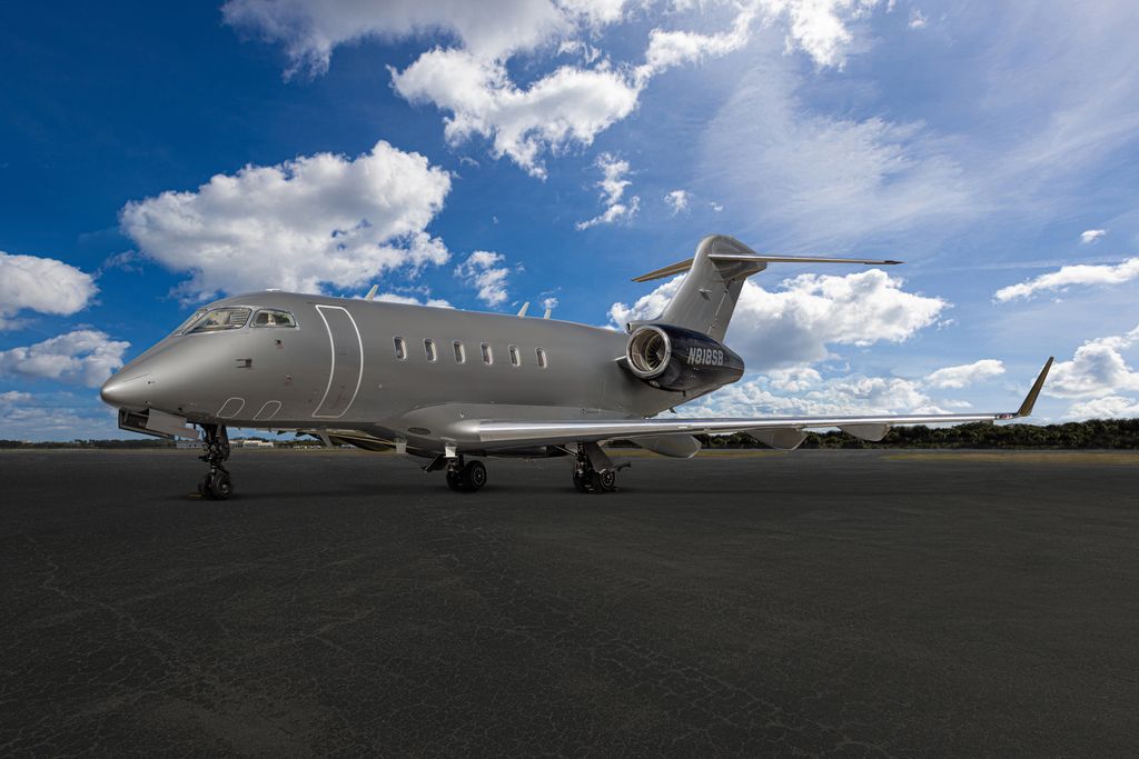 Bombardier Challenger 300 empty leg