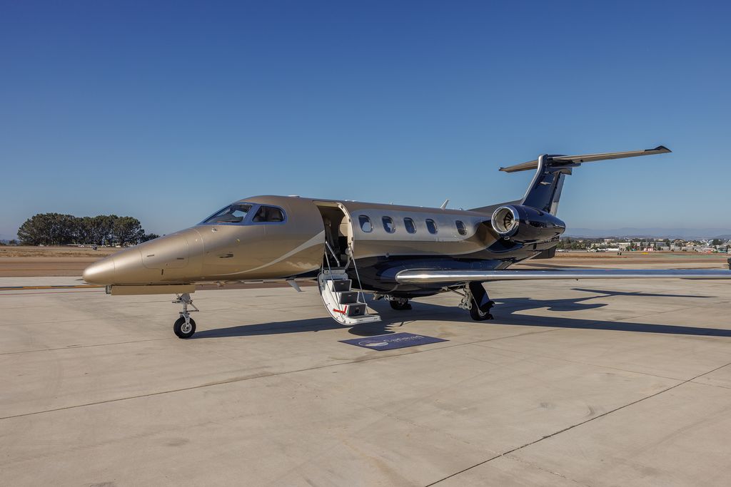 Embraer Phenom 300 empty leg