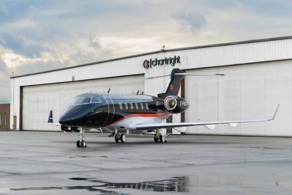 Bombardier Challenger 300 empty leg